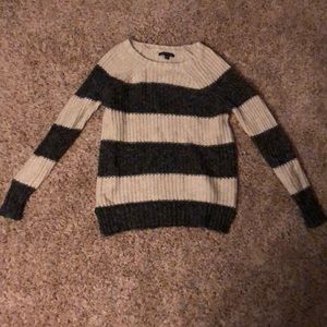 striped american eagle sweater (sz small)